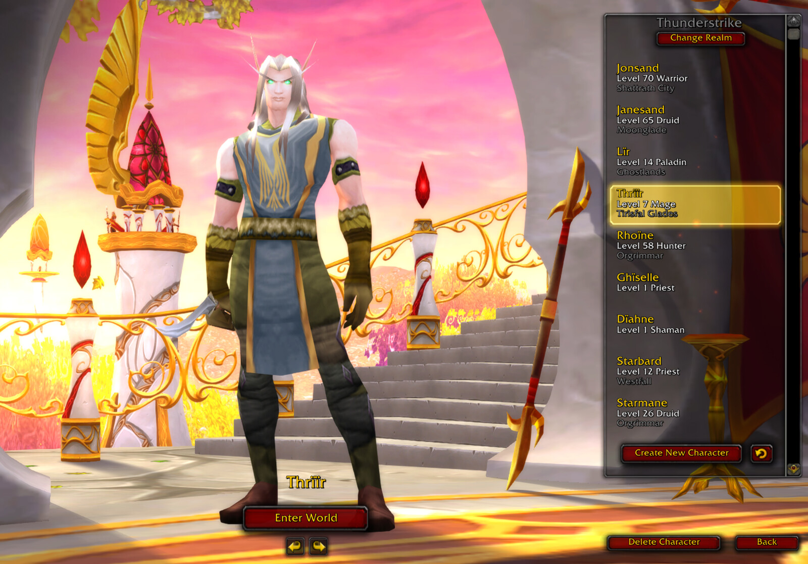 Thrïïr stands armed with his sword on the Thunderstrike character screen