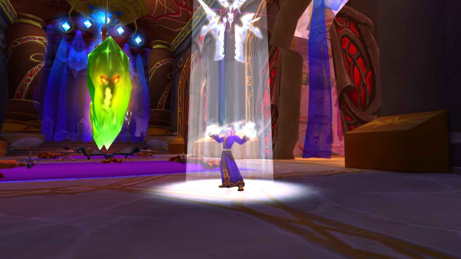 Thrïïr invokes Naaru’s Embrace beside the green crystal in Silvermoon while a radiant white Naaru rises above him